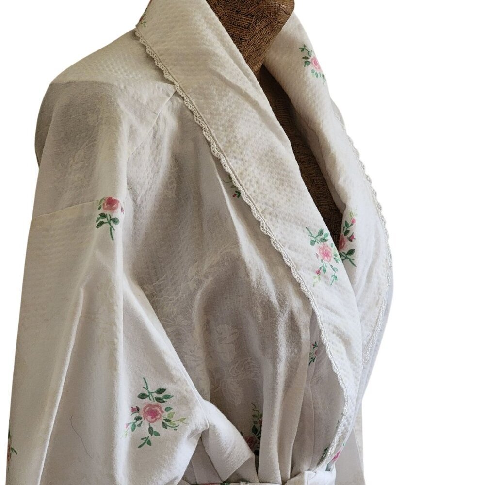 Vtg 80s 90s Granny Core White Floral Long Robe With Lace Accents & Belted Waist